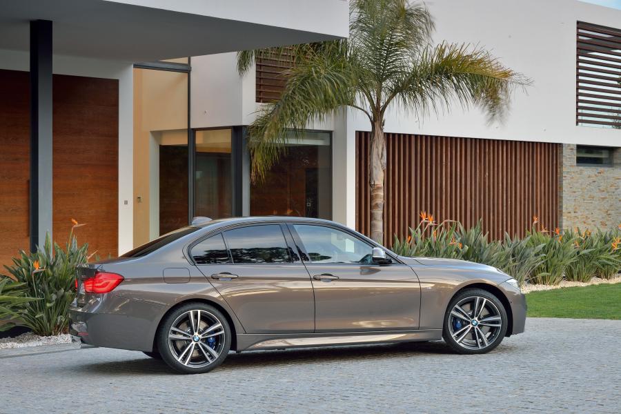  BMW 340i M Sport 2015 года  (фото 26 из 27)